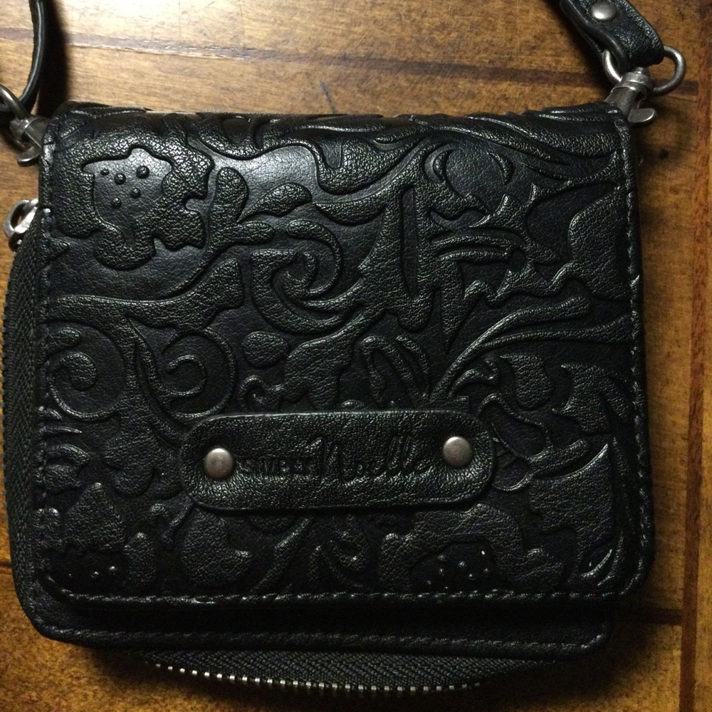 Simply Noelle crossbody wallet